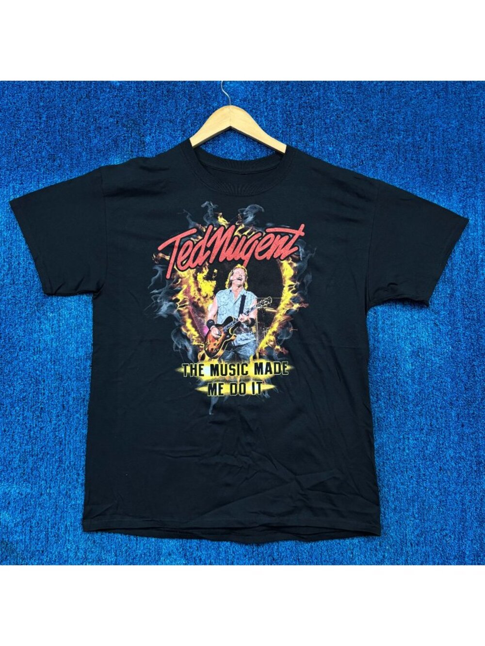 Ted Nugent “The Music Made Me Do It” Graphic T-Shirt Size L